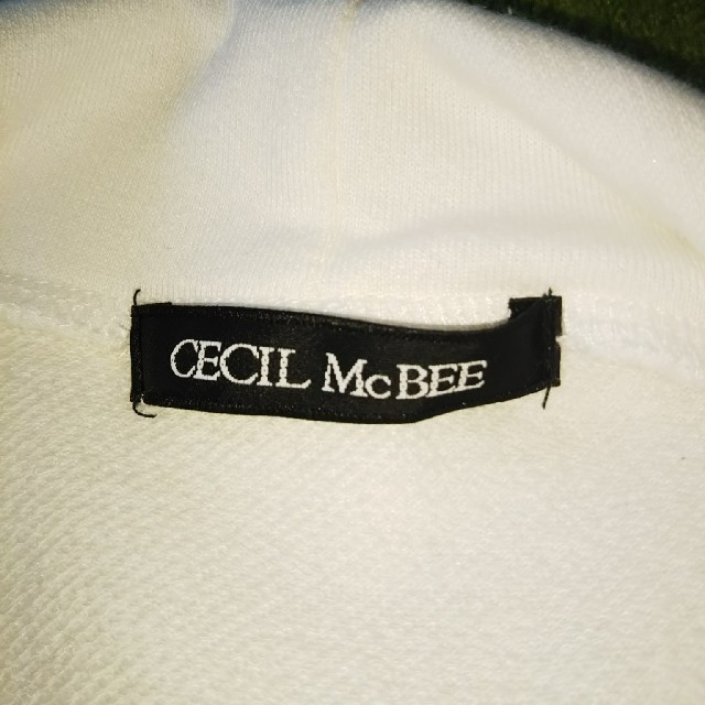 CECIL McBEE(セシルマクビー)のレディースパーカー レディースのトップス(パーカー)の商品写真