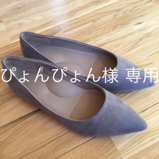 ユニクロ(UNIQLO)のユニクロ♡スウェードローヒール☆パンプス 22.5♪グレー♥試着のみ(ハイヒール/パンプス)