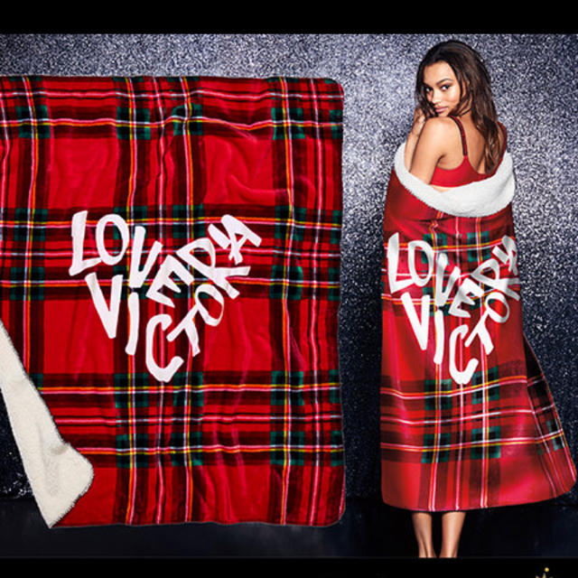 Victoria's Secret(ヴィクトリアズシークレット)のブランケット ♡ インテリア/住まい/日用品の寝具(毛布)の商品写真