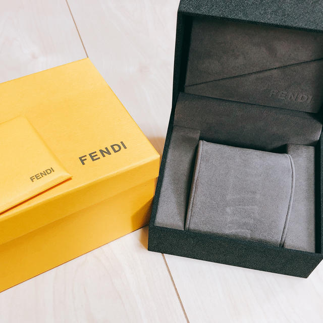 FENDI(フェンディ)のフェンディ 箱のみ 時計入れ レディースのファッション小物(腕時計)の商品写真