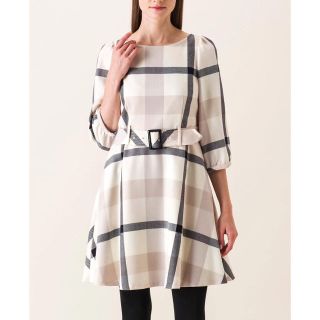 バーバリーブルーレーベル(BURBERRY BLUE LABEL)のクリーニング済！ブルーレーベルクレストブリッジのオフホワイトチェックワンピース(ミニワンピース)