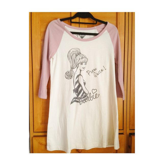 Barbie(バービー)のbarbie Tシャツ レディースのトップス(Tシャツ(長袖/七分))の商品写真