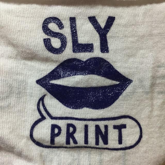 SLY(スライ)のSLY ロング丈tシャツ レディースのトップス(Tシャツ(半袖/袖なし))の商品写真