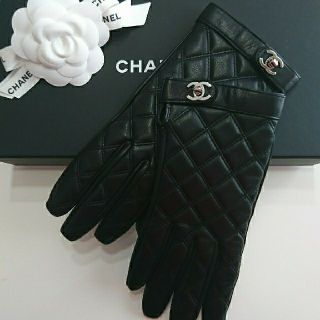 シャネル 手袋(レディース)（シルバー/銀色系）の通販 12点 | CHANELの ...