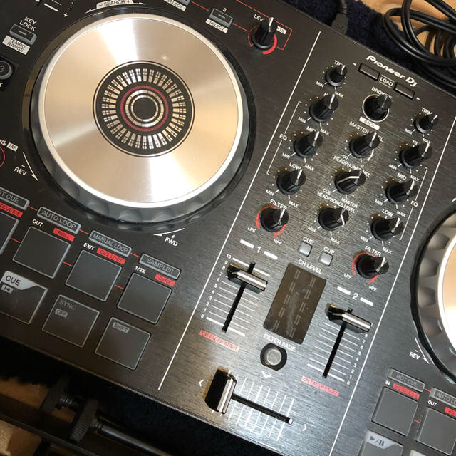 Pioneer(パイオニア)の取り置き中、 DDJ-SB2 DJコントローラー ターンテーブル dj初心者 楽器のDJ機器(ターンテーブル)の商品写真