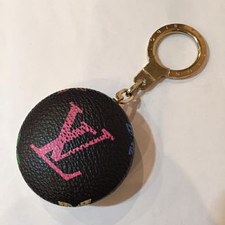 ルイヴィトン キーホルダー アストロピル マルチカラー ライト付き