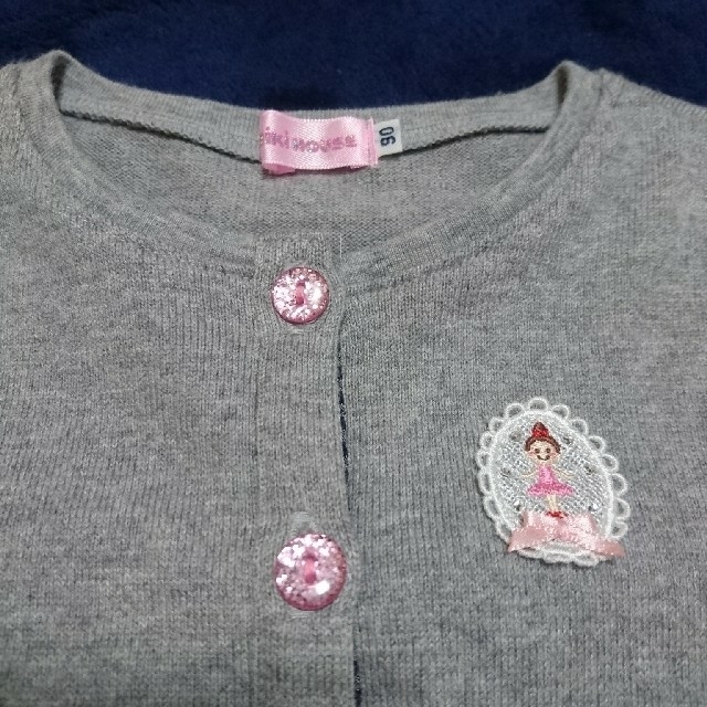 mikihouse(ミキハウス)のミキハウス カーディガン グレー 90cm キッズ/ベビー/マタニティのキッズ服女の子用(90cm~)(カーディガン)の商品写真