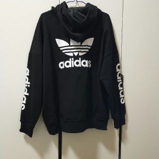 アディダス(adidas)のアディダス オリジナルス　タグ付き新品　Adidas　パーカー　ユニセックス(パーカー)