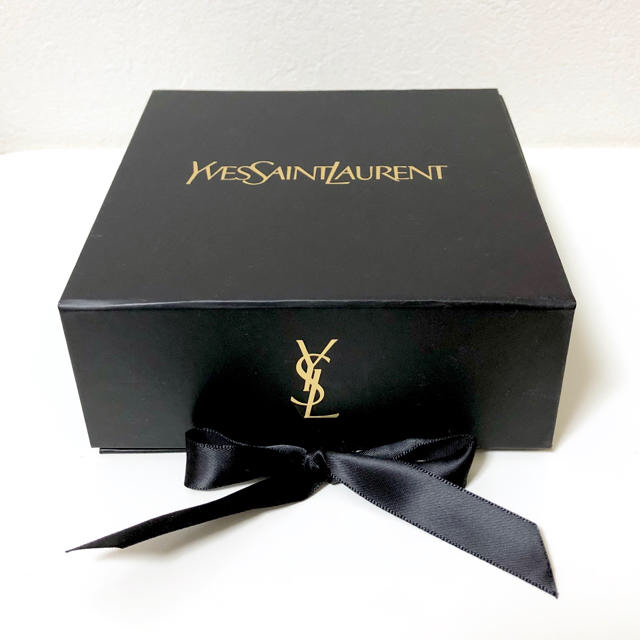 Yves Saint Laurent Beaute(イヴサンローランボーテ)のspring 様 専用出品 レディースのレディース その他(その他)の商品写真