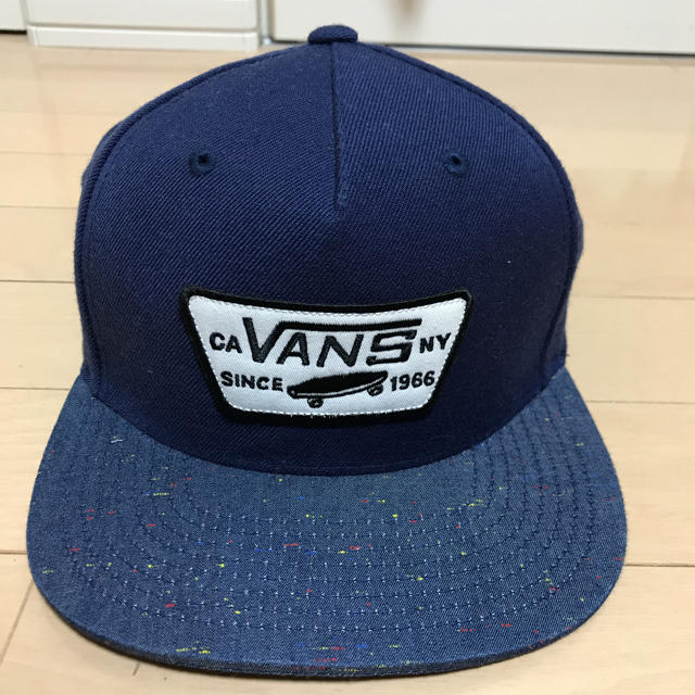 VANS(ヴァンズ)のVANSキャップ レディースの帽子(キャップ)の商品写真