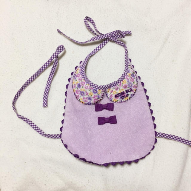 ANNA SUI mini(アナスイミニ)のANNASUI mini スタイセット キッズ/ベビー/マタニティのこども用ファッション小物(ベビースタイ/よだれかけ)の商品写真