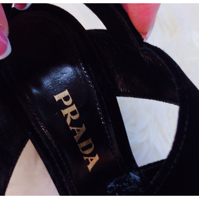 PRADA(プラダ)のプラダ  ベロアサンダル レディースの靴/シューズ(サンダル)の商品写真