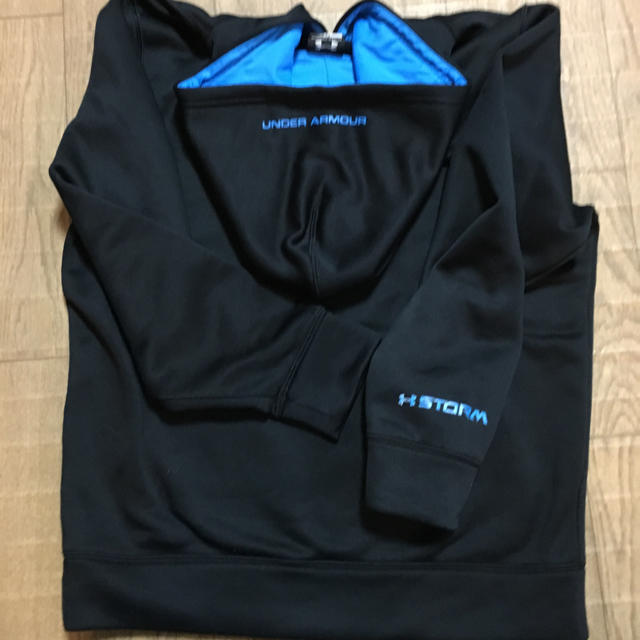 UNDER ARMOUR(アンダーアーマー)のアンダーアーマー パーカー キッズ/ベビー/マタニティのキッズ服男の子用(90cm~)(Tシャツ/カットソー)の商品写真