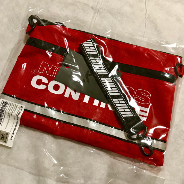 iKON(アイコン)の【 YG公式 】レッド iKON CONTINUE ミニクロスバッグ エンタメ/ホビーのタレントグッズ(アイドルグッズ)の商品写真