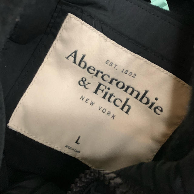 Abercrombie&Fitch(アバクロンビーアンドフィッチ)のアバクロ ダウンベスト メンズのジャケット/アウター(ダウンベスト)の商品写真