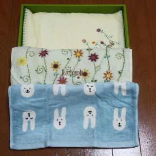 みーこ様専用　ホコモモラ＆アツコマタノ　タオルセット(タオル/バス用品)