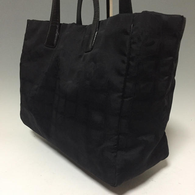 CHANEL 黒 ニュートラベルライン トートバッグ シャネル ココマーク CHANEL 黒 ニュートラベルライン トートバッグ シャネル ココマーク