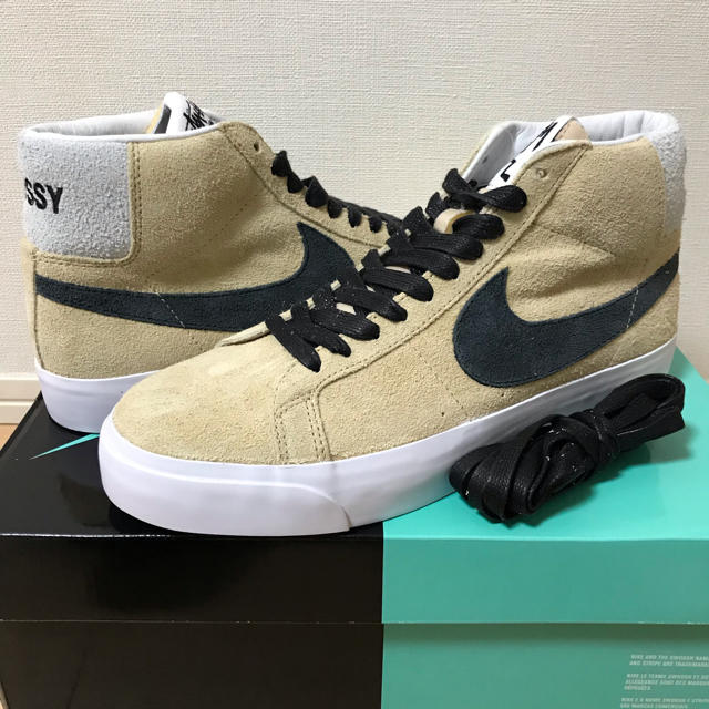 NIKE(ナイキ)のNIKE STUSSY NIKE SB ZOOM BLAZER MID QS メンズの靴/シューズ(スニーカー)の商品写真