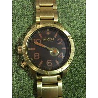 ニクソン(NIXON)のNIXON 51-30 GOLD 【訳あり】(金属ベルト)