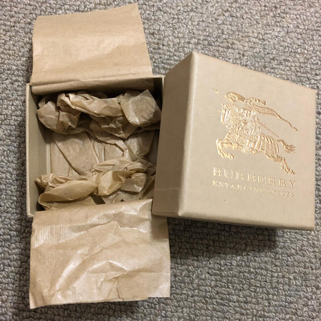 BURBERRY(バーバリー)のバーバリー 箱 レディースのバッグ(ショップ袋)の商品写真