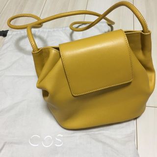 コス(COS)のCOS  本革 ポシェット(ショルダーバッグ)