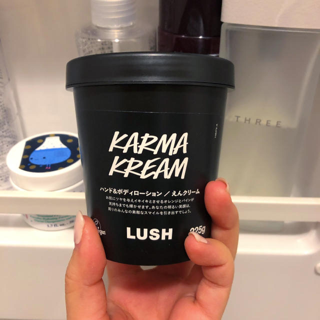 LUSH(ラッシュ)のLUSH KARMA KREAM えんクリーム コスメ/美容のボディケア(ボディクリーム)の商品写真