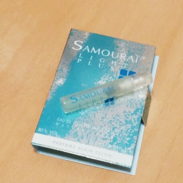 SAMOURAI(サムライ)のサムライ ライトプラス　SAMOURAI LIGHT PLUS  1.6ml×２ コスメ/美容の香水(香水(男性用))の商品写真