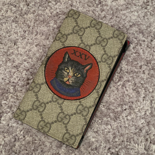 Gucci - GUCCI  猫 手帳型 iPhoneカバーの通販 by bug｜グッチならラクマ