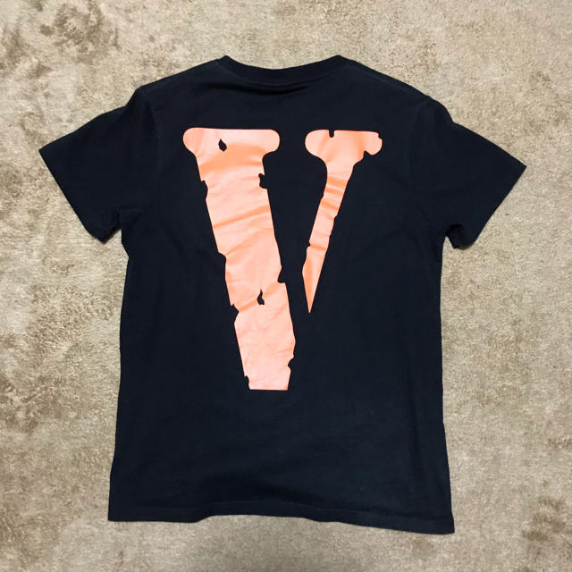 vlone Tシャツ メンズのトップス(Tシャツ/カットソー(半袖/袖なし))の商品写真