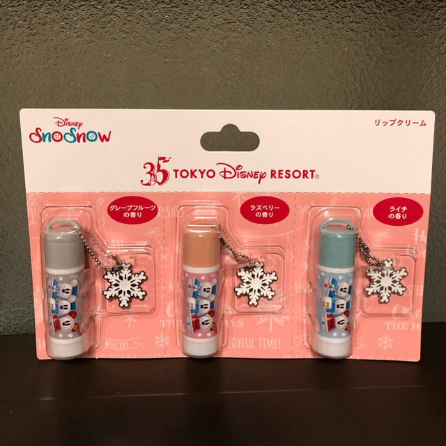 Disney(ディズニー)の☆記念半額SALE~送料込赤字覚悟☆TDL35周年 スノースノー リップクリーム エンタメ/ホビーのおもちゃ/ぬいぐるみ(キャラクターグッズ)の商品写真