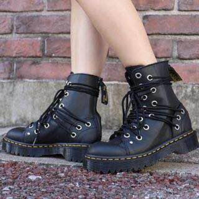 SH137 used ドクターマーチン Dr.Martens ダリア ブーツ