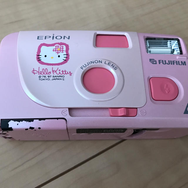 富士フイルム(フジフイルム)のハローキティ☆EPION APSカメラ スマホ/家電/カメラのカメラ(フィルムカメラ)の商品写真