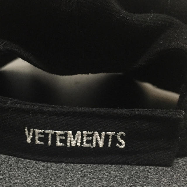 Balenciaga(バレンシアガ)のvetements キャップ メンズの帽子(キャップ)の商品写真