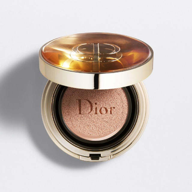 Dior(ディオール)のDior ディオール プレステージ ル クッション タン ドゥ ローズ コスメ/美容のベースメイク/化粧品(ファンデーション)の商品写真