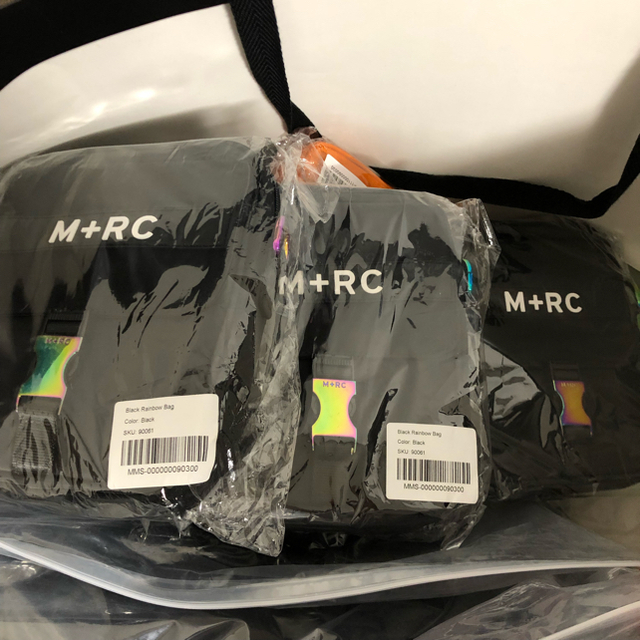 Supreme(シュプリーム)のM+RC NOIR BLACK RAINBOW BAG メンズのバッグ(ショルダーバッグ)の商品写真