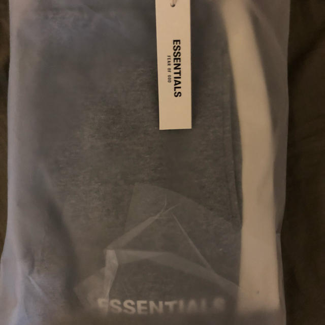 FEAR OF GOD(フィアオブゴッド)のfog essentials paneled pants grey サイズM メンズのパンツ(ワークパンツ/カーゴパンツ)の商品写真