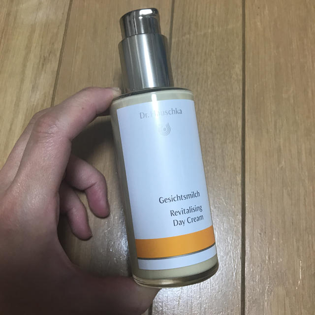 Dr.Hauschka(ドクターハウシュカ)のリバイタライジング デイクリーム コスメ/美容のスキンケア/基礎化粧品(乳液/ミルク)の商品写真