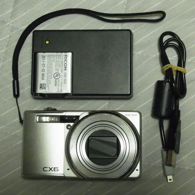 完動美品　リコー　ＣＸ6　シルバー スマホ/家電/カメラのカメラ(コンパクトデジタルカメラ)の商品写真