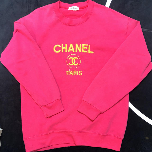 ブランド品専門の 【レア】CHANEL(シャネル)ロゴトレーナー パーカー ブランド品専門の 【レア】CHANEL(シャネル)ロゴトレーナー パーカー