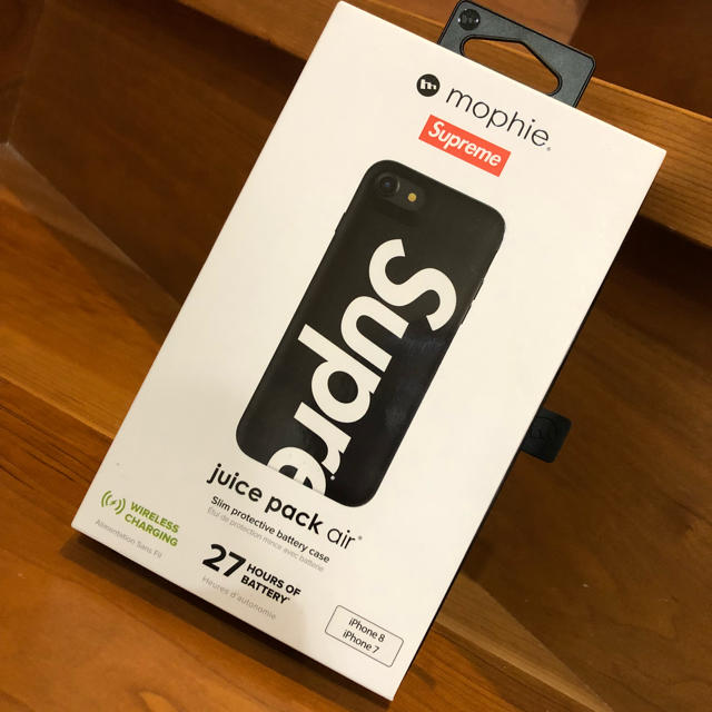 Supreme(シュプリーム)のiPhone 8 Juice Pack Air kb様専用です スマホ/家電/カメラのスマホアクセサリー(iPhoneケース)の商品写真