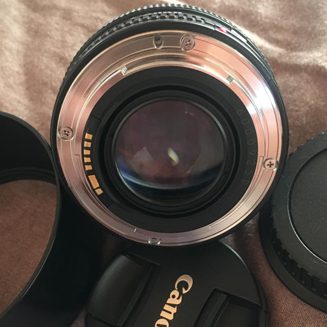 Canon(キヤノン)のCANON EF50mm f1.4 USM 美品 スマホ/家電/カメラのカメラ(レンズ(単焦点))の商品写真