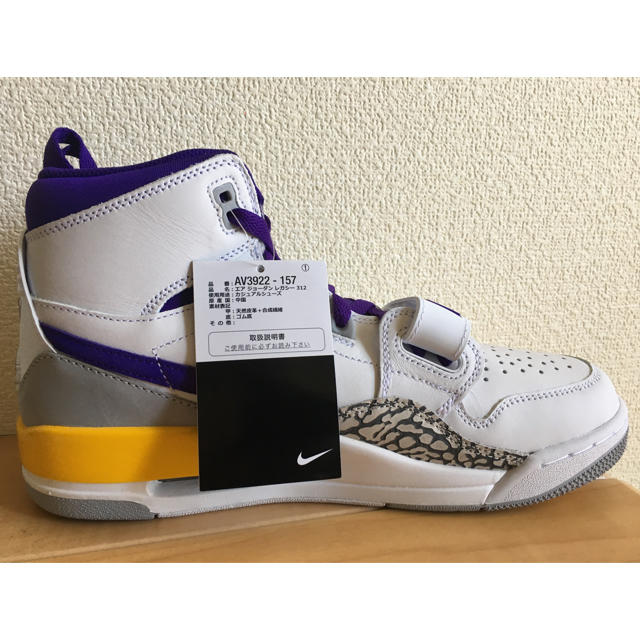 NIKE(ナイキ)のNIKE AIR JORDAN LEGACY 312 LAKERS 26.5cm メンズの靴/シューズ(スニーカー)の商品写真