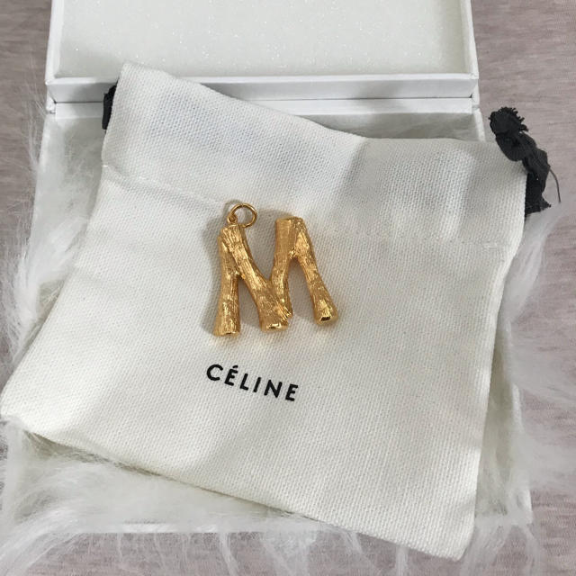 celine(セリーヌ)のcelineのイニシャルチャーム♡ レディースのアクセサリー(ネックレス)の商品写真