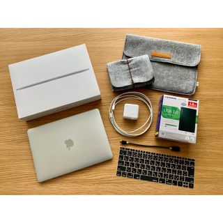 アップル(Apple)のMacBook 12インチ 2017 シルバー アクセサリ付き(ノートPC)