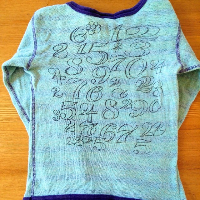 F.O.KIDS(エフオーキッズ)のF.O.KIDS　リバーシブル　シャツ　110 キッズ/ベビー/マタニティのキッズ服男の子用(90cm~)(Tシャツ/カットソー)の商品写真