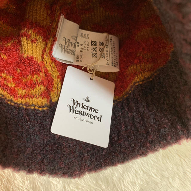 Vivienne Westwood(ヴィヴィアンウエストウッド)のビビアンウエストウッド ニット帽【新品未使用・タグ付き】 レディースの帽子(ニット帽/ビーニー)の商品写真