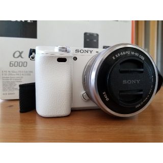 ソニー(SONY)のSONY α6000 ダブルズームレンズキット 超美品(ミラーレス一眼)