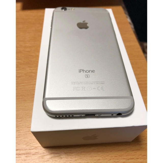 Apple(アップル)のiPhone6s 64GB silver 本体  スマホ/家電/カメラのスマートフォン/携帯電話(スマートフォン本体)の商品写真