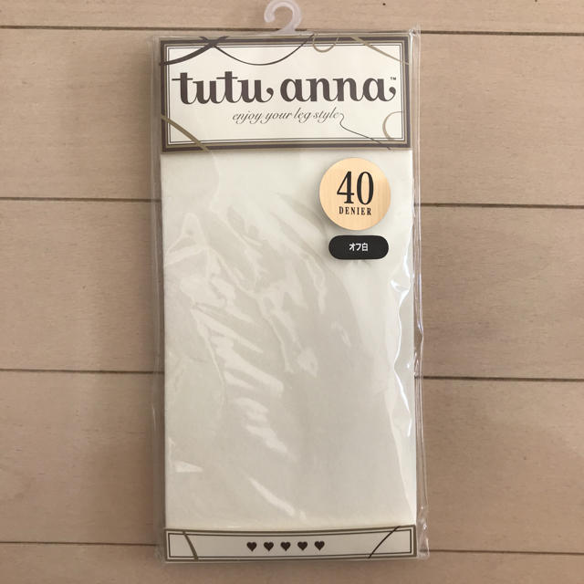 tutuanna(チュチュアンナ)のtutuanna  オフホワイト40デニールタイツ レディースのレッグウェア(タイツ/ストッキング)の商品写真