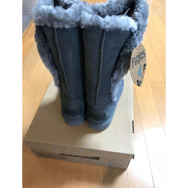 UGG(アグ)のFLOJOS新品未使用ブーツ最終値下げ レディースの靴/シューズ(ブーツ)の商品写真